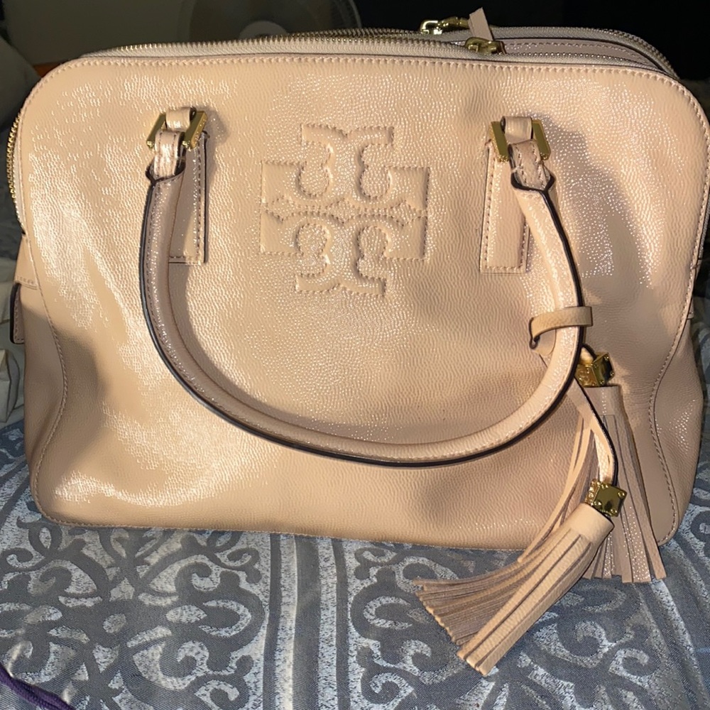 Tory Burch -Large Thea triple zip Salmon color